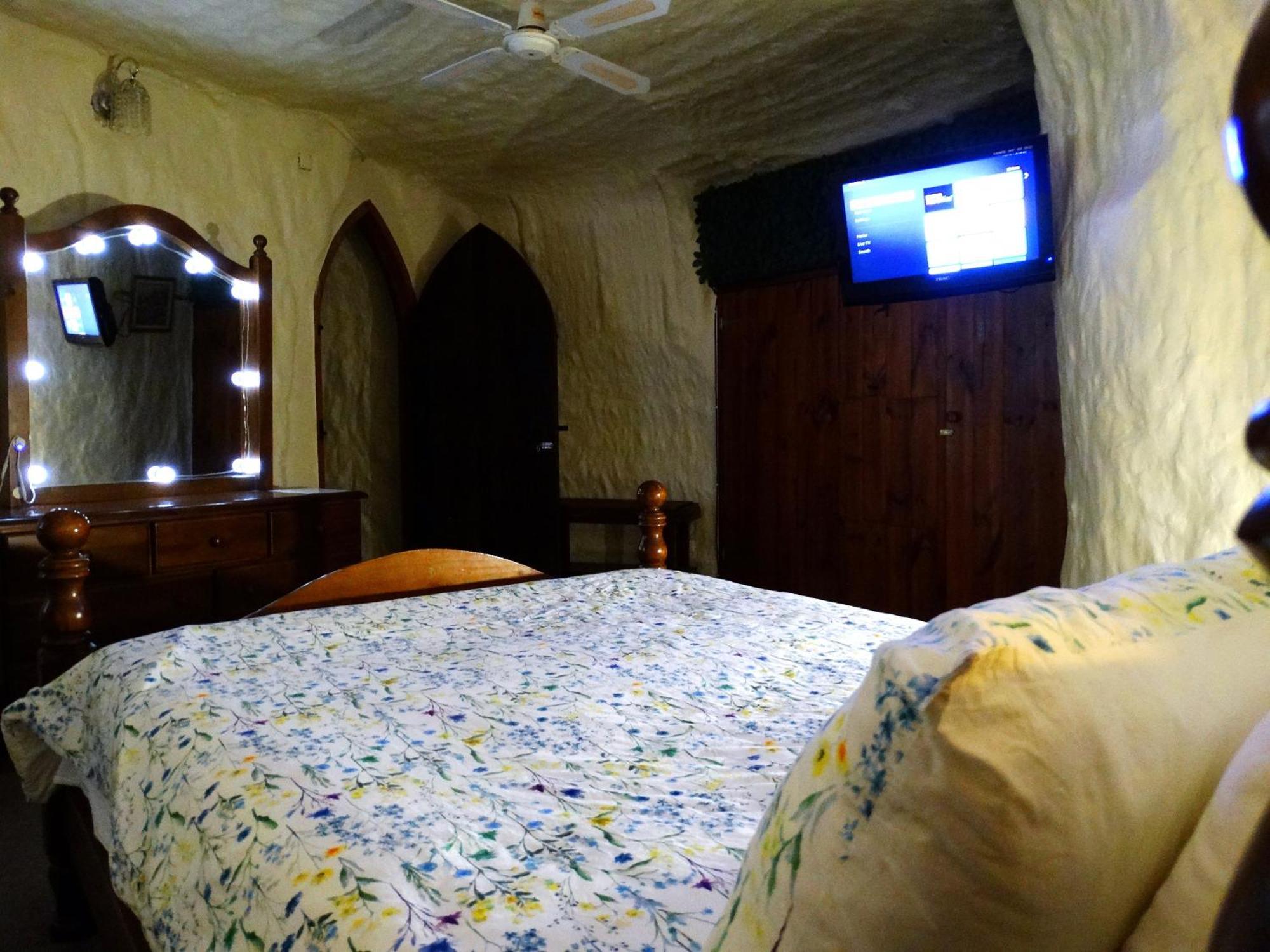 Di'S Dugouts Hotell Coober Pedy Eksteriør bilde