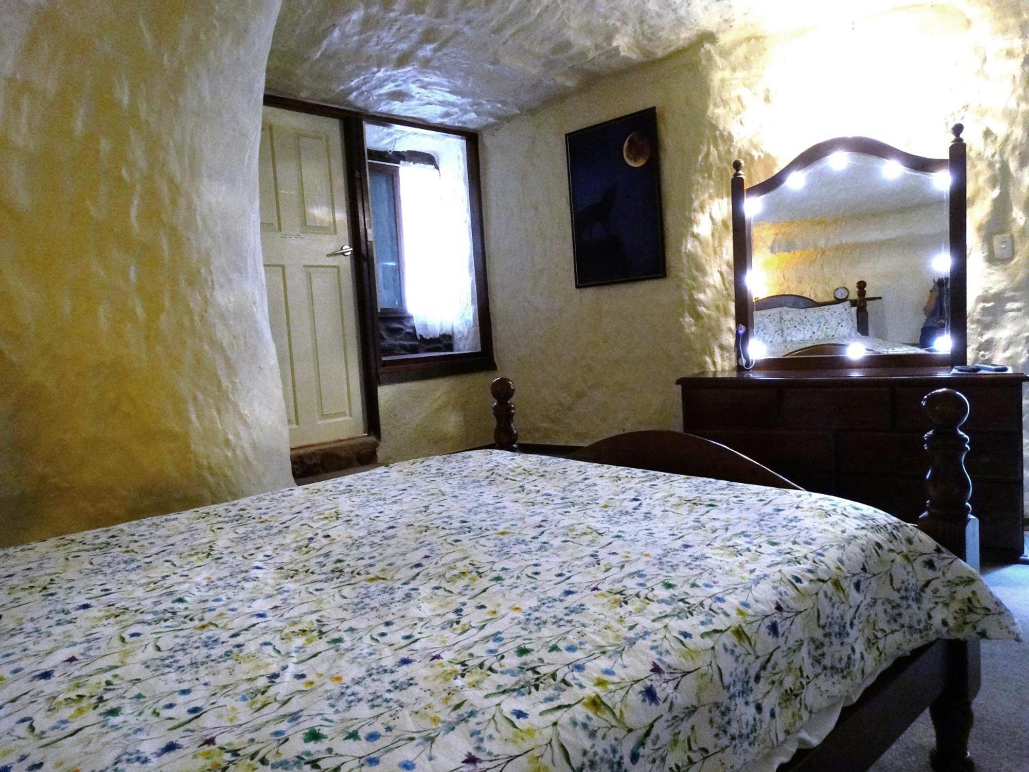 Di'S Dugouts Hotell Coober Pedy Eksteriør bilde