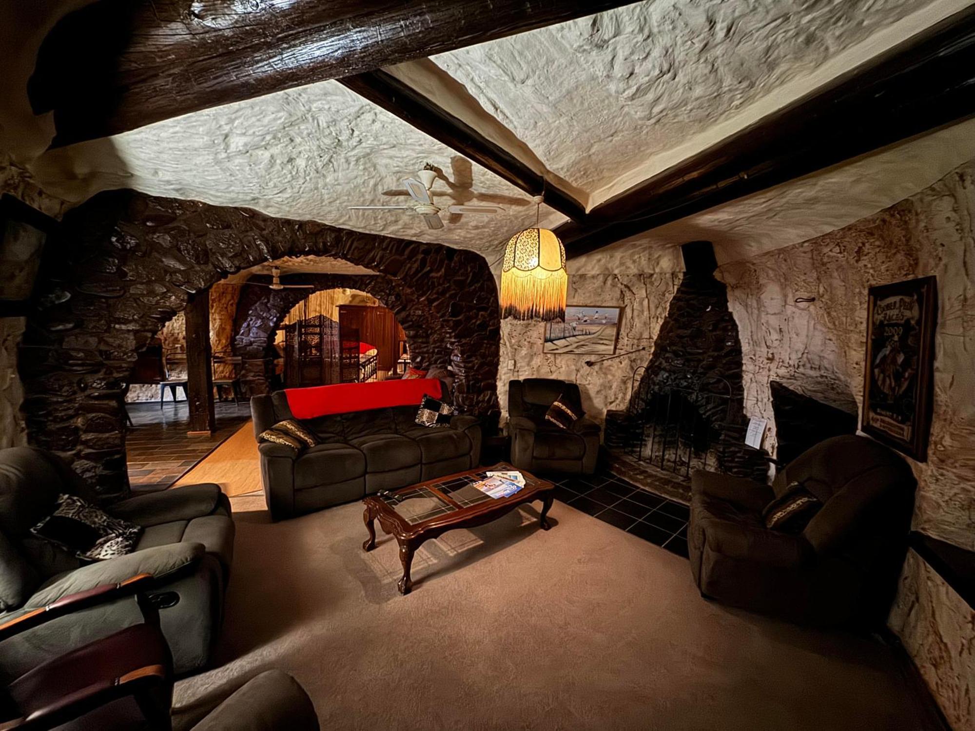 Di'S Dugouts Hotell Coober Pedy Eksteriør bilde